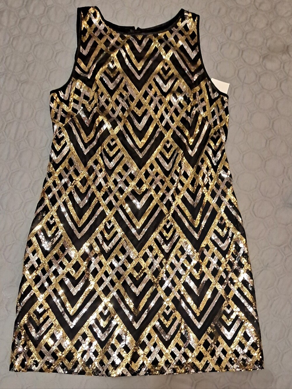 Jessica Howard Sleeveless Black and Gold Sequin Shift Dress Sz 16